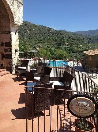 Terralcantara - Country Il Borgo 3*